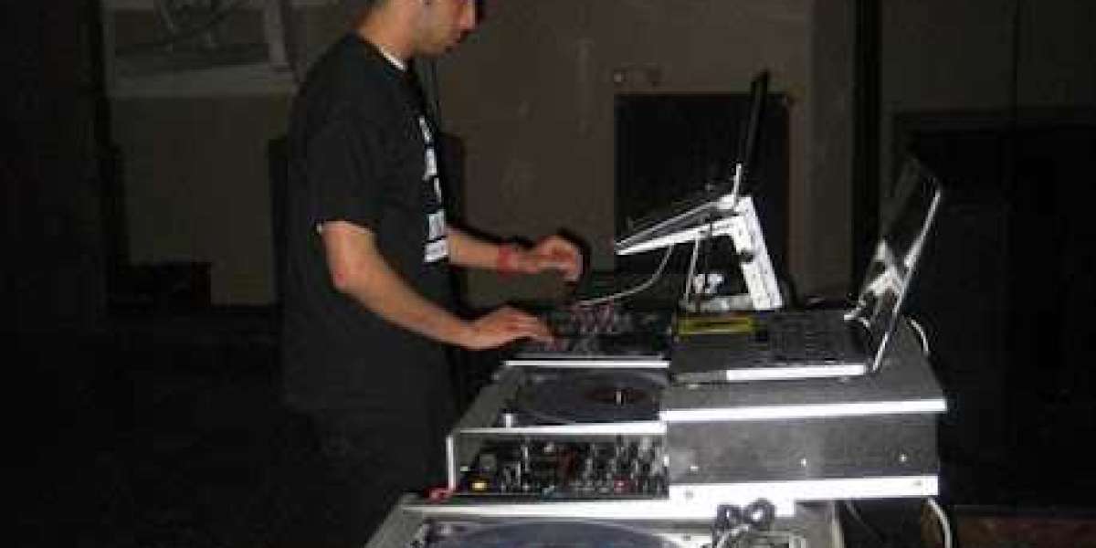 Elevating Events The Art of DJ KP, Your Premier Indian DJ