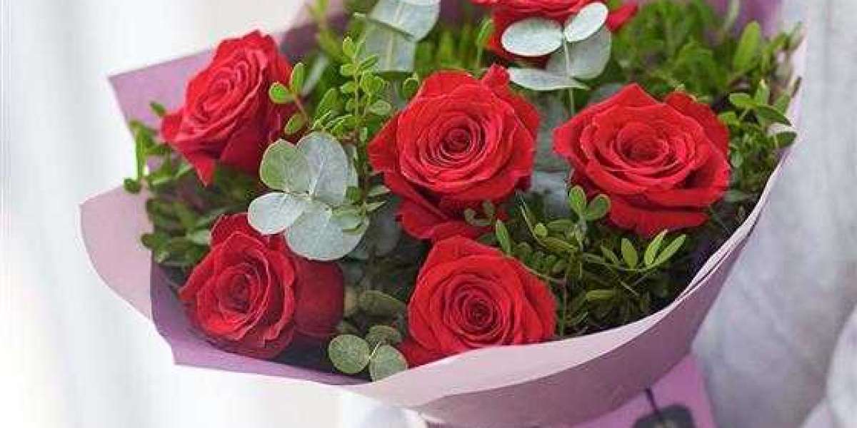 Romantic Valentine's Day Flower Arrangements to Wow Your Partner