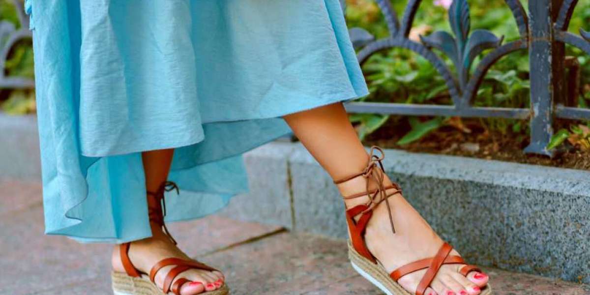 Embracing Fashionable Footwear: The Lightweight Revolution in Sandals