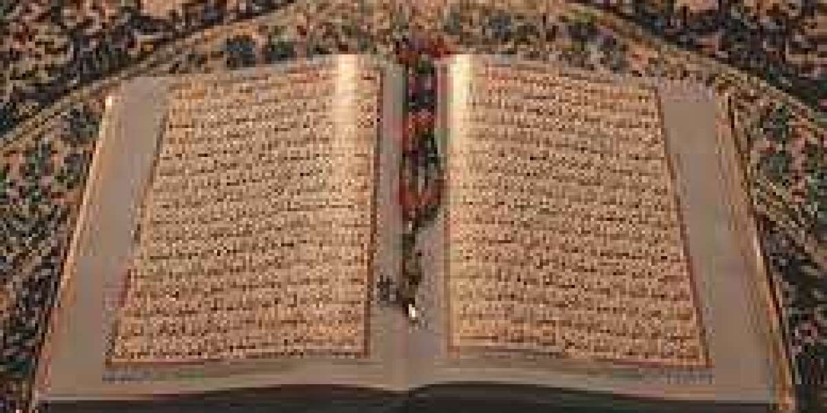 Unveiling the Path to Sacred Knowledge: Selecting Your Ideal Online Quran Academy