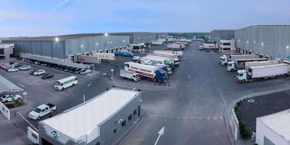 Warehouse for Rent in Dubai: Key Factors to Consider for Business Efficiency
