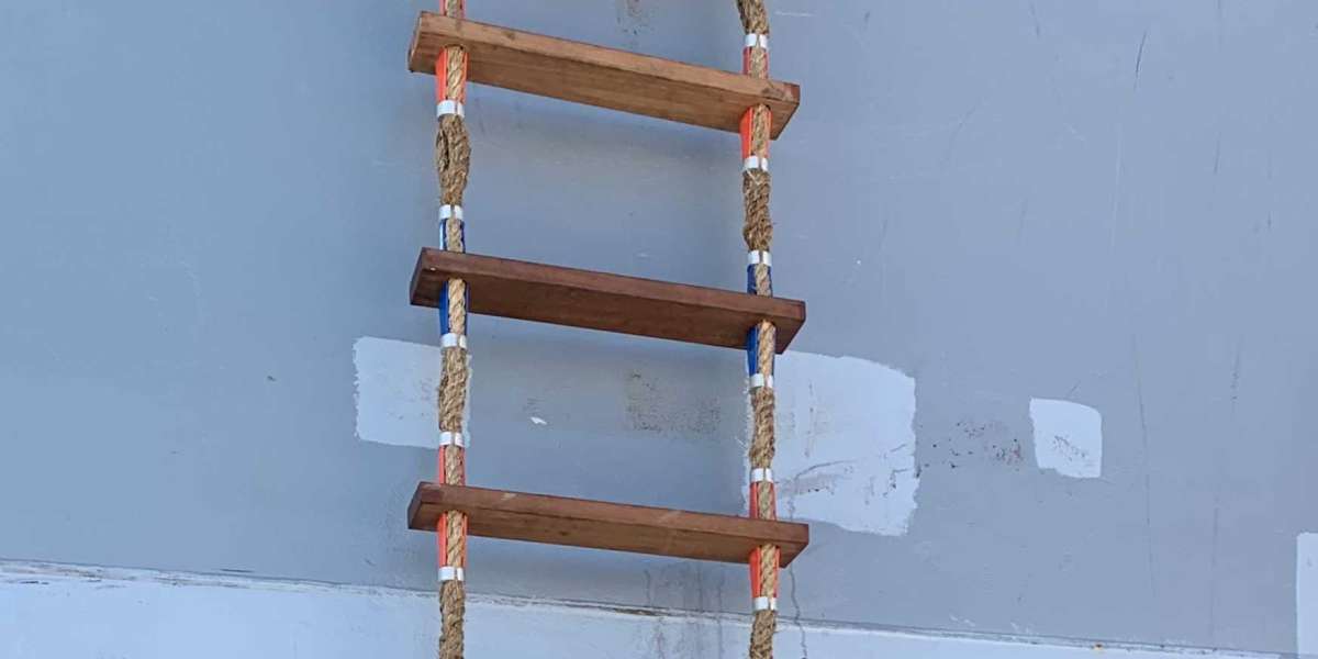 Climbing Techniques for Pilot Ladders
