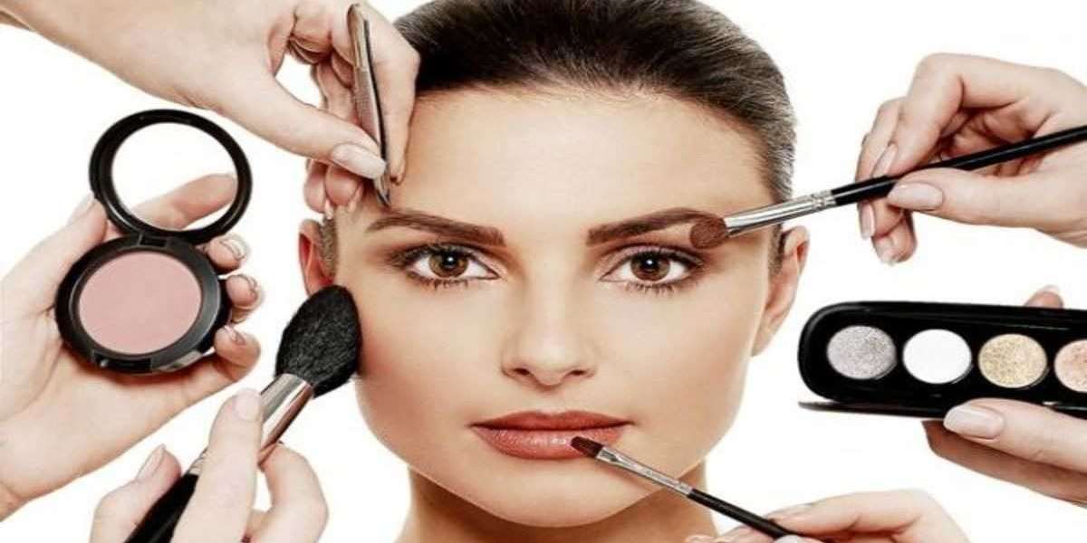 10 Must-Have Services Offered by Premium Beauty Parlors