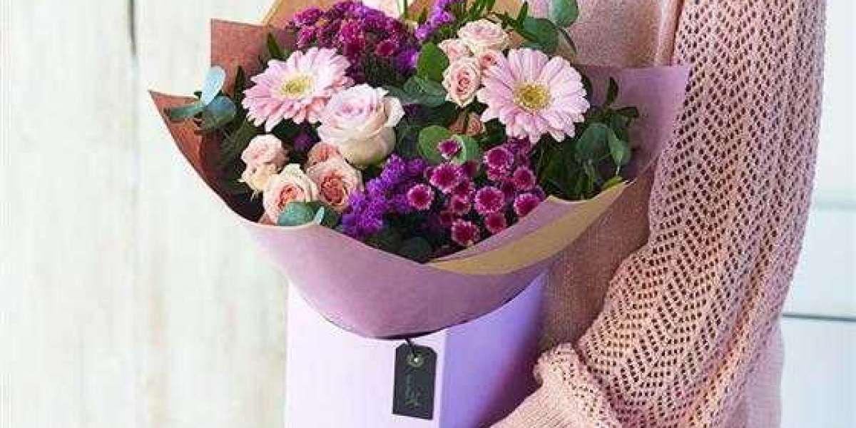 Treat Your Mum to a Beautiful Surprise: Early Flower Delivery on Friday or Saturday for Mother's Day!