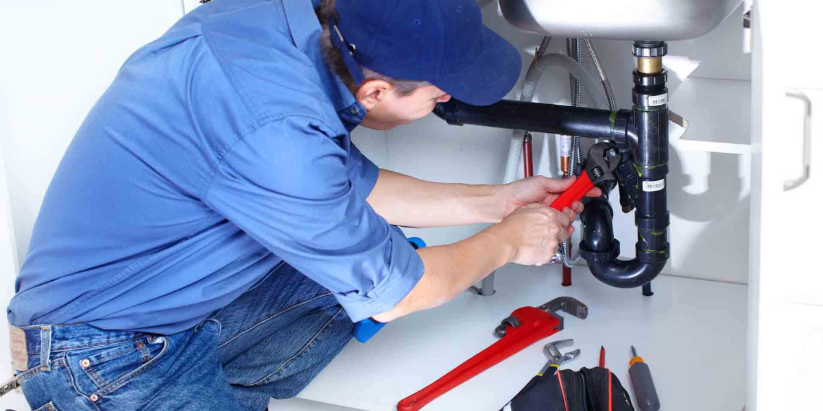 Fort Lauderdale Boat Cleaning: Keeping Your Vessel Shipshape with Oceanic Yacht Management