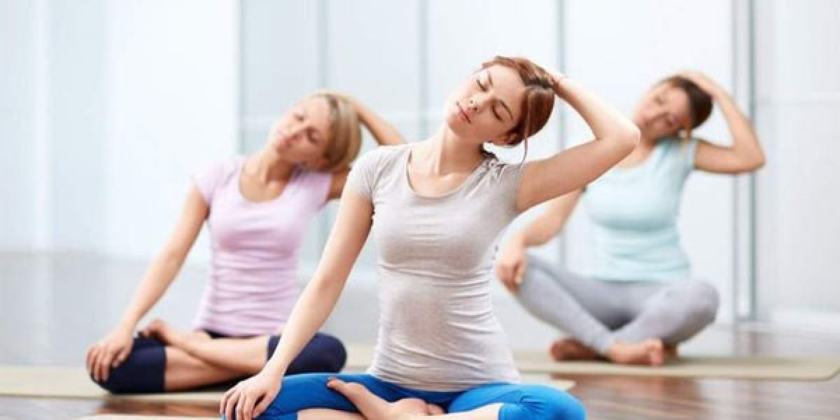 The Benefits of Completing a 200-Hour Weekdays Yoga Teacher Training Course (YTTC)