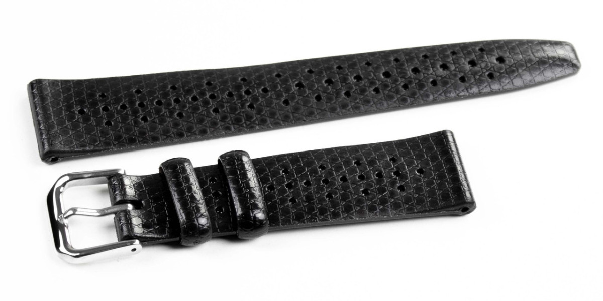 The Durability and Comfort of Rubber Watch Bands