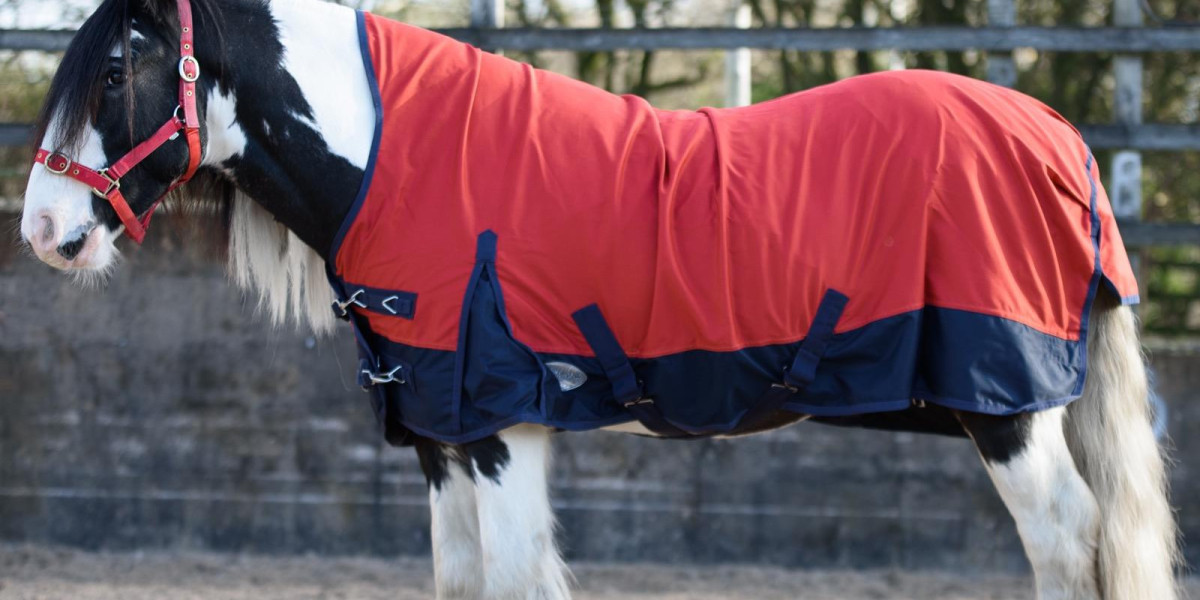 The Lightest Layer: Exploring the Benefits of No Fill Turnout Rugs
