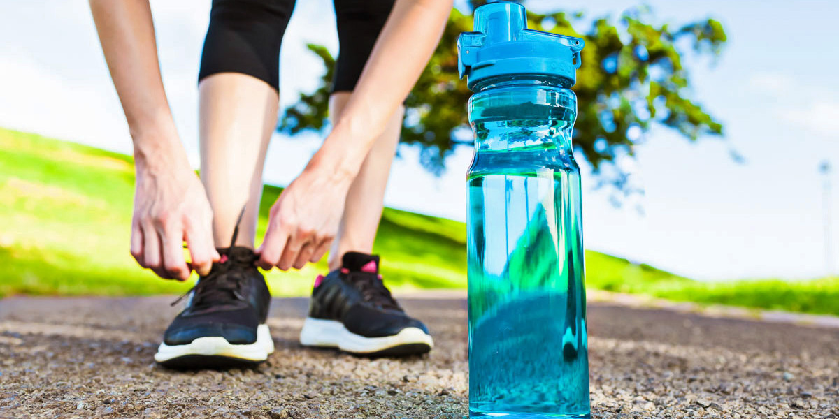 Exploring the Benefits of Sports Water Bottles for Athletes and Fitness Enthusiasts