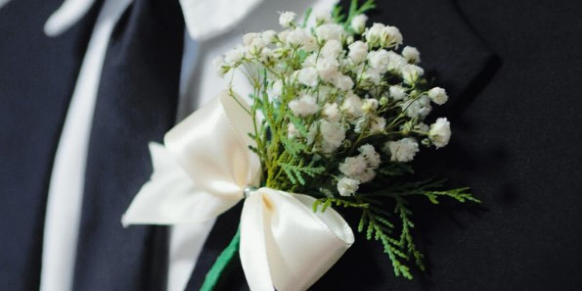 Graceful Elegance: Hand Bouquets That Complete Your Wedding Look