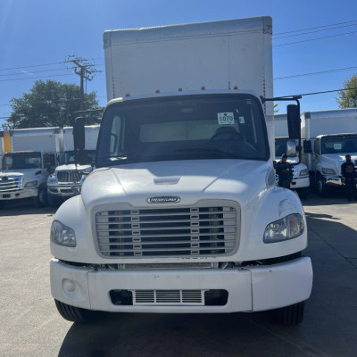 2017 FREIGHTLINER 26 Ft BOX TRUCK With Lift Gate(TAG 1070) Profile Picture
