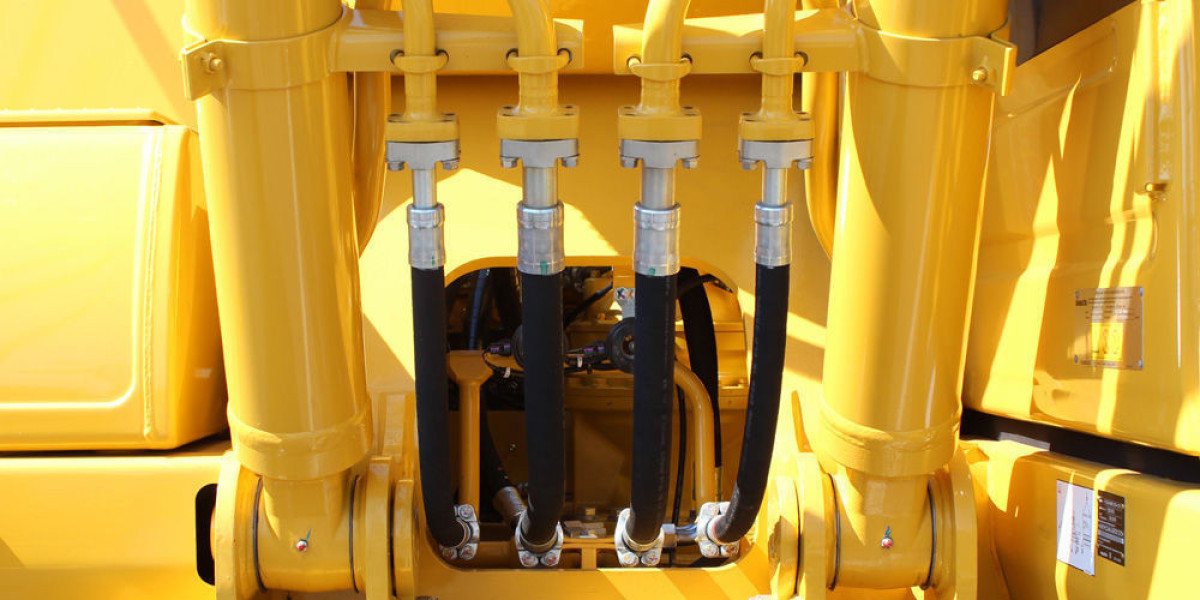 Flowing Connections: The North American Hydraulic Fluid Connectors Market