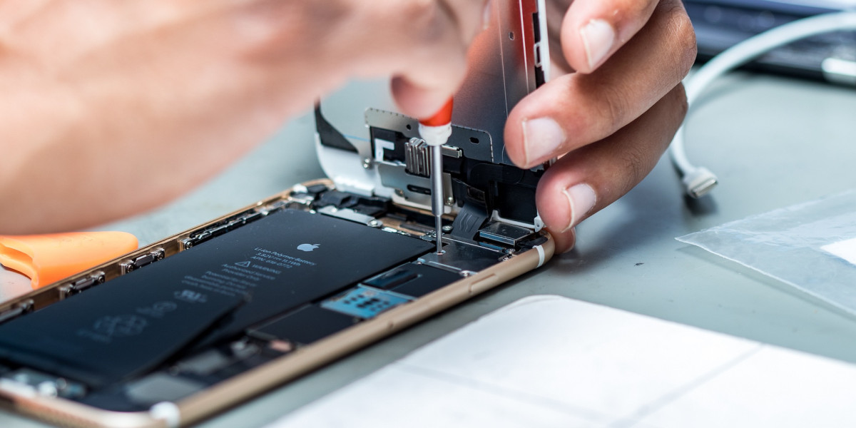 Choosing the Right iPhone Repair Shop in Sydney: Factors to Consider