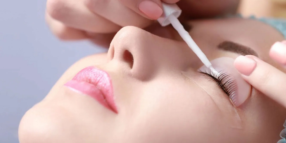 Achieve the Perfect Look with Blooming Volume Bottom Eyelash Extensions in NYC