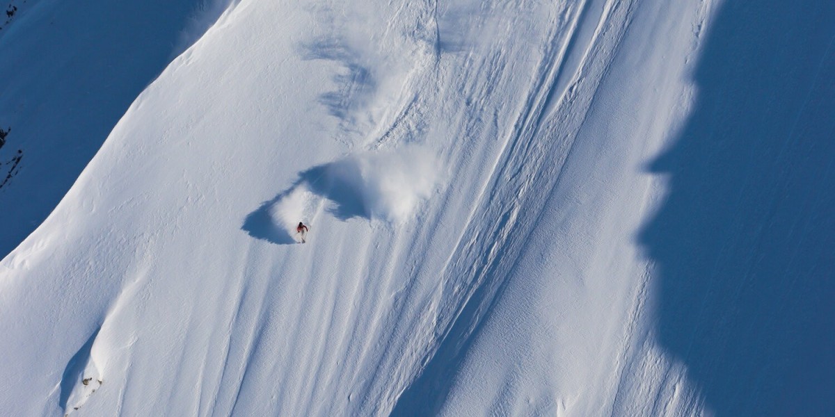 Elevate Your Skiing Experience with Heli Ski Alaska and Valdez Heli Ski Guides