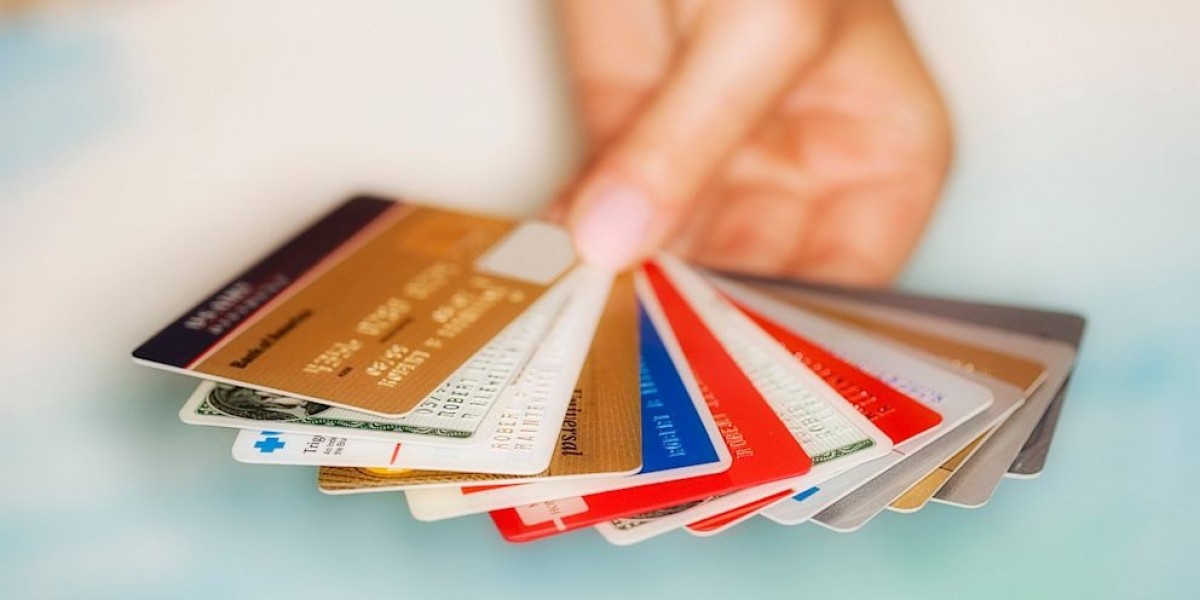 Secured vs. Unsecured Credit Builder Cards: What You Need to Know