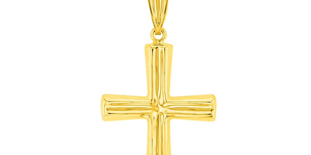 Why a Men's Gold Cross Necklace Is More Than Just Jewelry