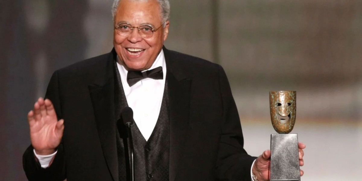 The Iconic Voice of James Earl Jones: A Legacy of Power and Resonance