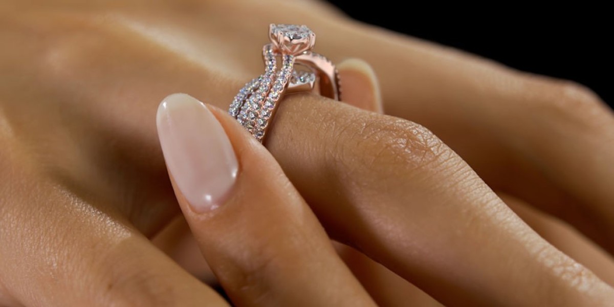 How to Choose the Perfect Diamond Engagement Ring