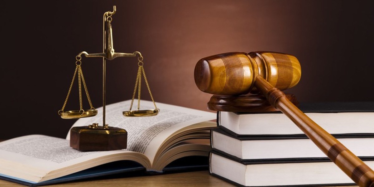 Understanding the Importance of Commercial Law Services for Businesses