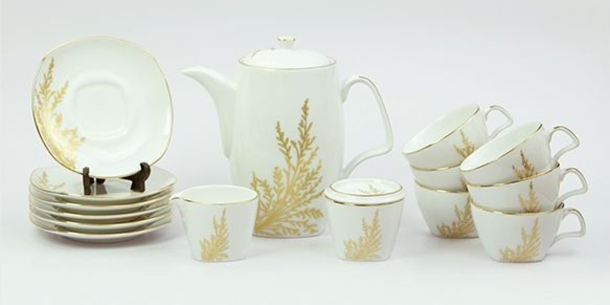 Does porcelain dinnerware make good gift options?