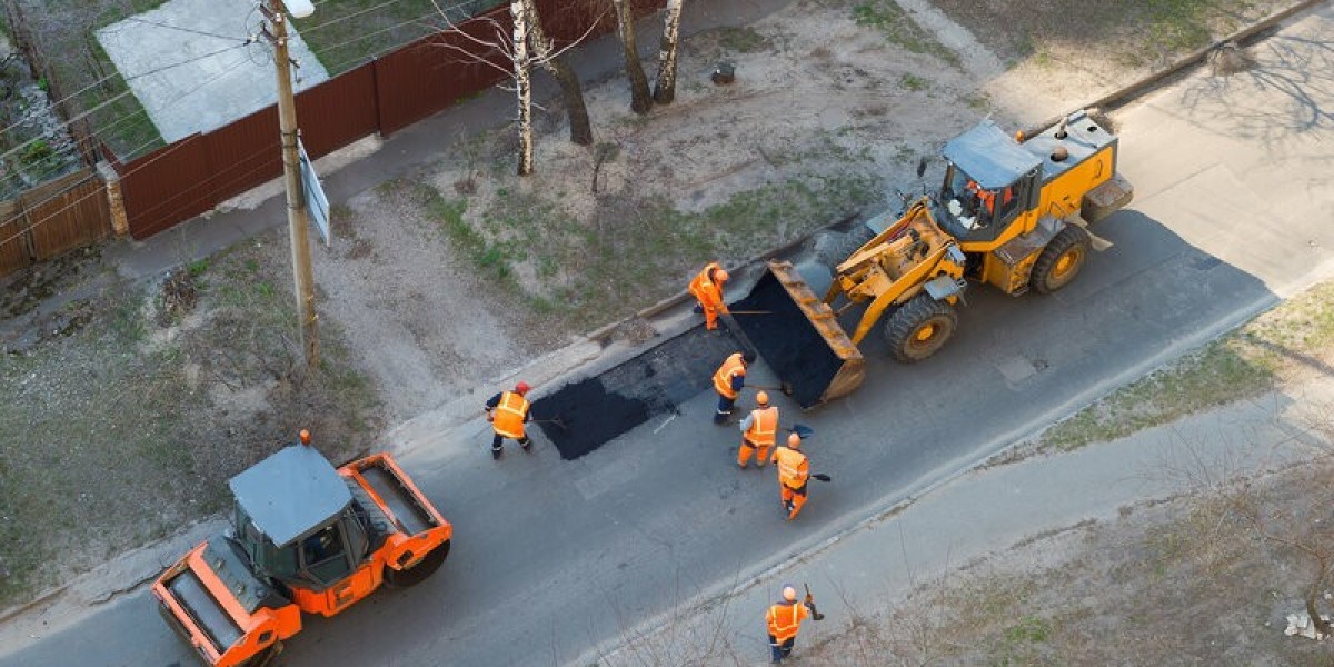 How Asphalt Paving Can Boost Curb Appeal for Miami Properties