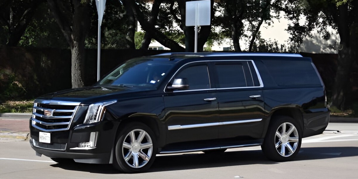 Why Settle? Travel in Style with a Toronto Airport Limo to Cambridge