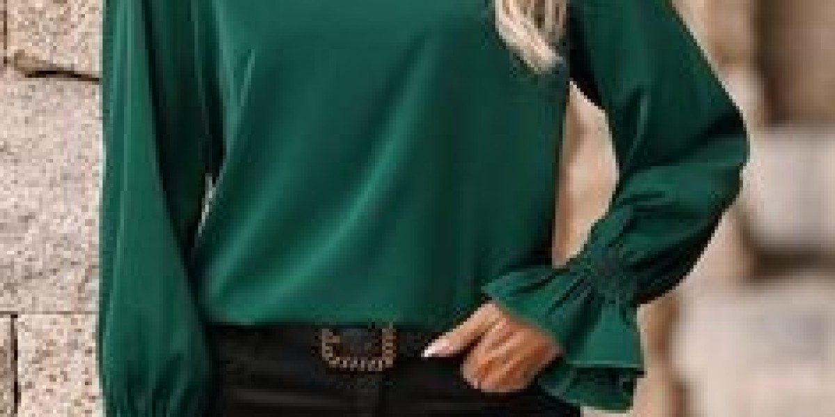 The Ultimate Guide to Wearing a Green Shirt and Black Pant: Fashion Tips for Every Occasion