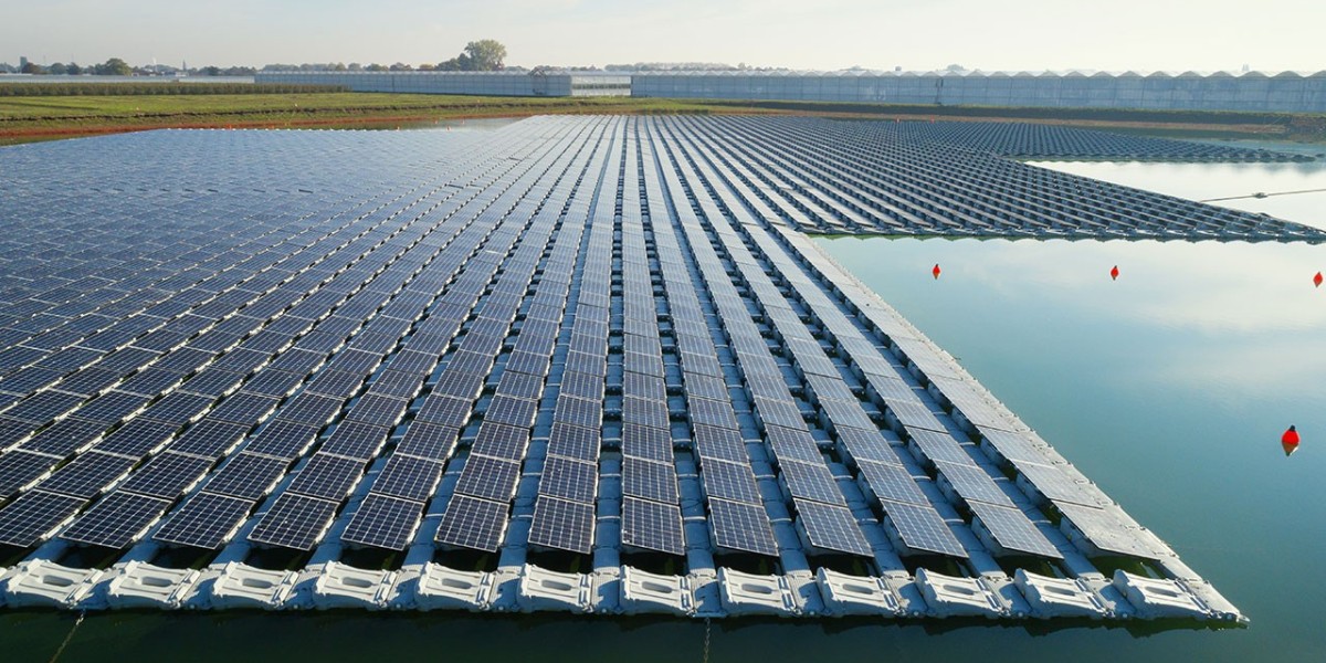 Singapore Floating Solar Panels Market Dynamics and Future Outlook 2024 - 2032