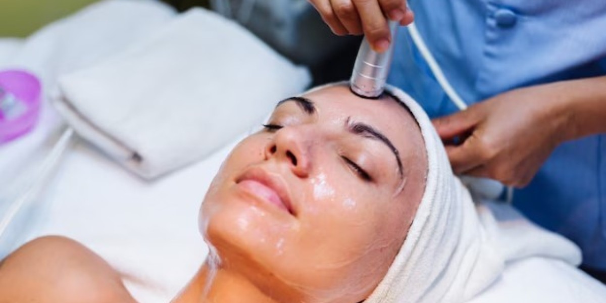 Hydrating Facial Treatments: The Road To Healthy Skin. Seeking Your Dream Match