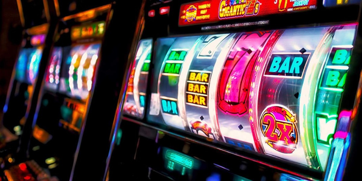 The Appeal of Slot Online: Why Players Choose Digital Slot Games