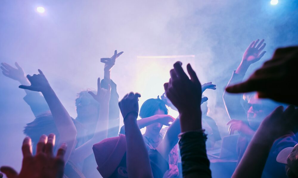 How to Stay Safe at EDM Festivals? Your Guide - TechBullion