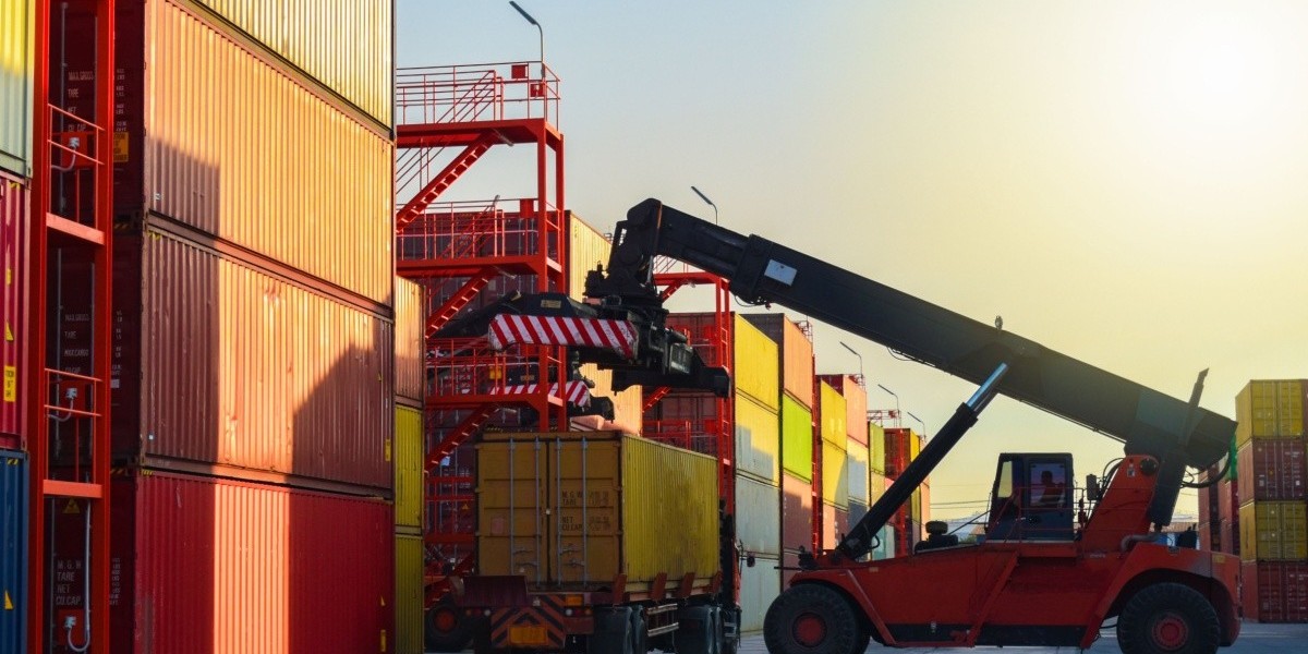 Reach Stacker Market Expected to Witness Stellar Growth Due to Increasing Intermodal Freight Transportation