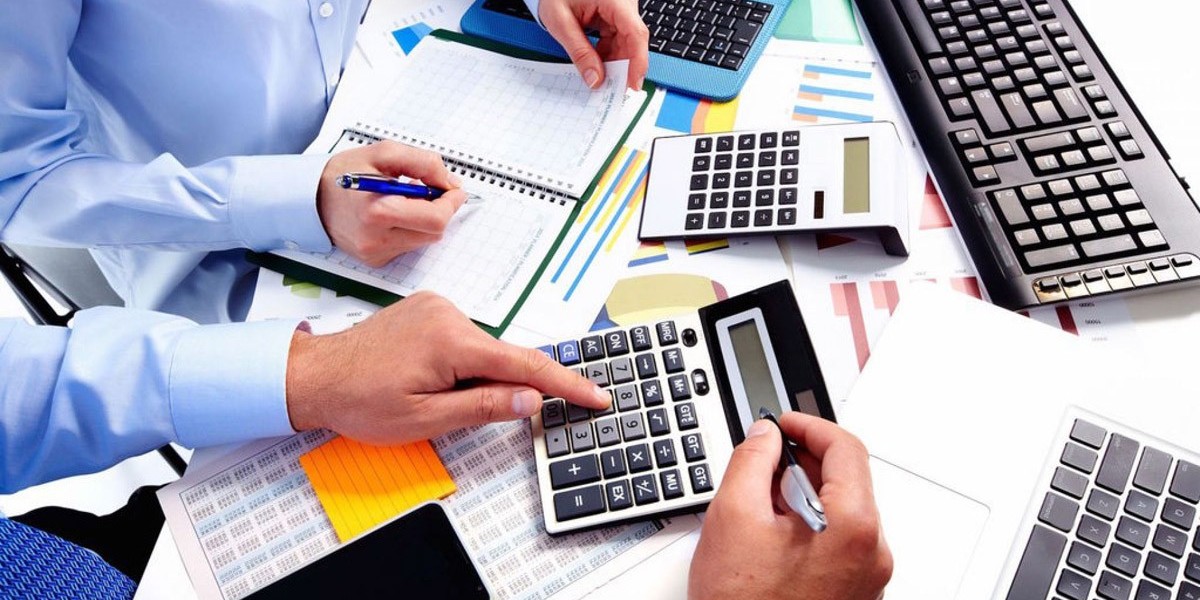 Why Hiring an Accountant Saves Time and Money