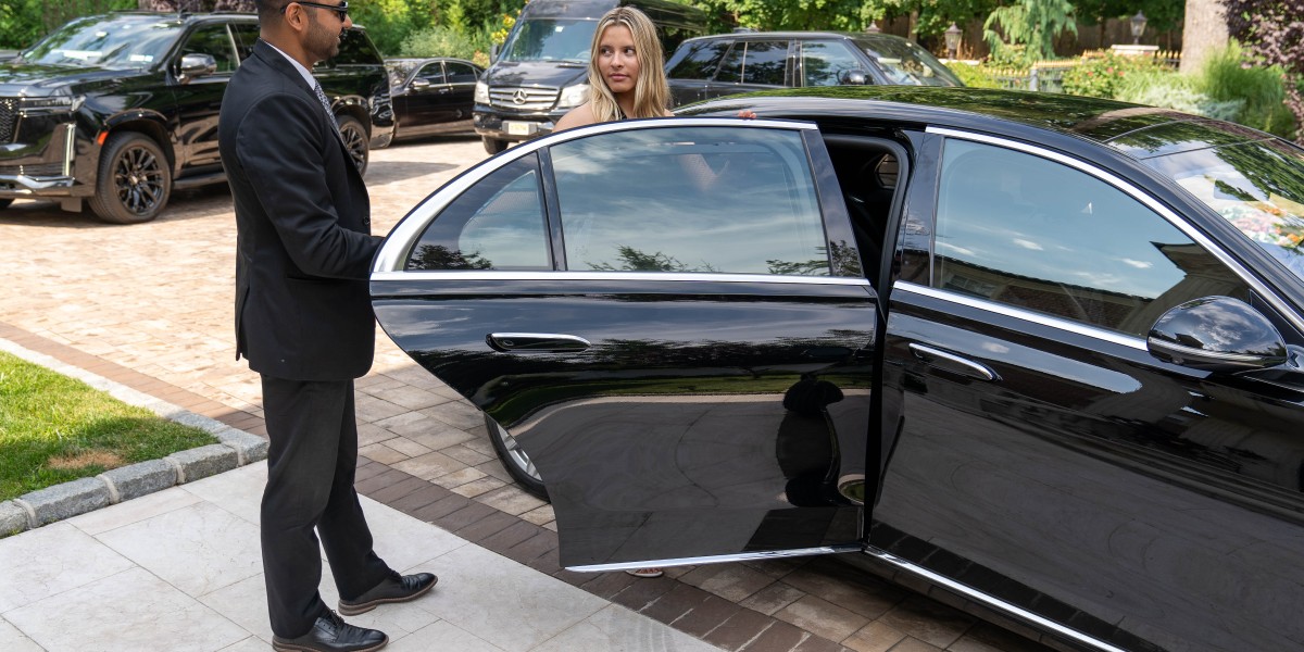 Experience the Best Luxury Chauffeur Service in CT with Famous Drive