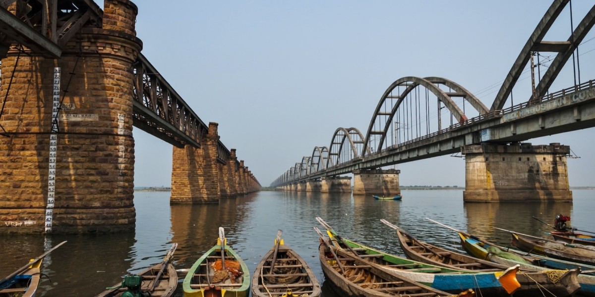 Hyderabad to Rajahmundry Cab