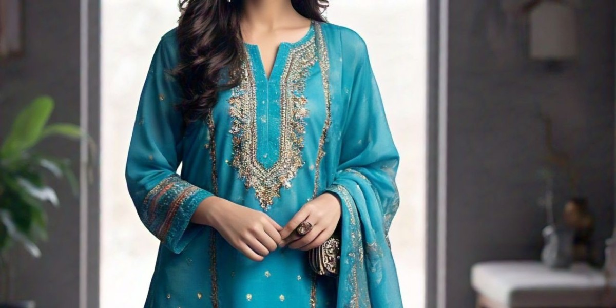 Modern and Traditional Pakistani Casual Suits For Women