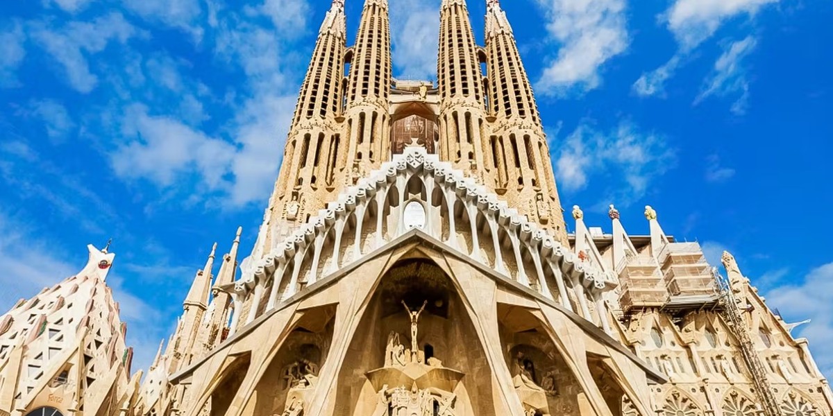 Save Time with Skip-the-Line Sagrada Família Tickets