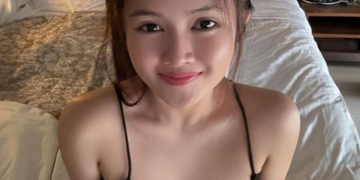 What is OnlyFans, and How Does TattedTemptress Use It?