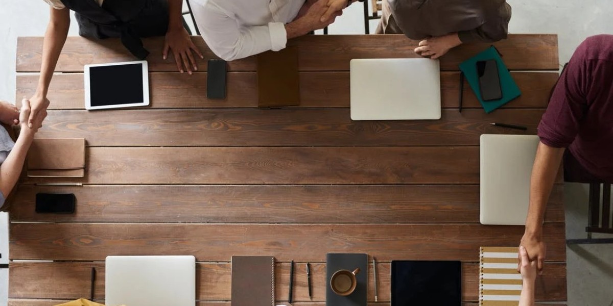 Why Engaging Poll Questions Are Essential for Team Building