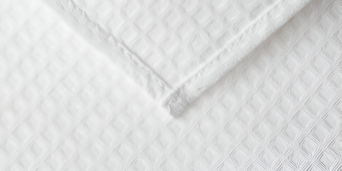 White Towel Elegance – Luxury & Comfort for Every Space