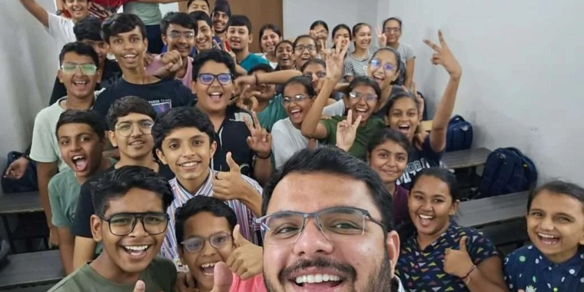 The Role of Expert Teachers in 11th Class Coaching in Maninagar