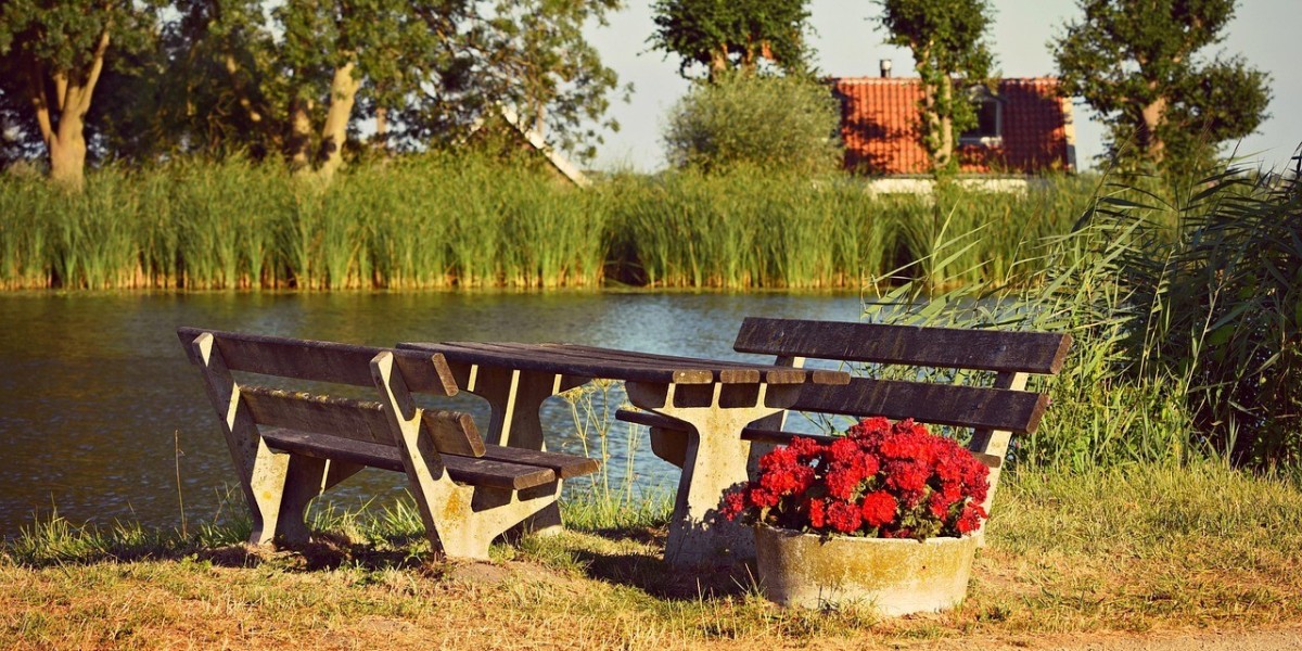 From Courtyards to Rooftops: Best Outdoor Furniture Brands in India Reviewed