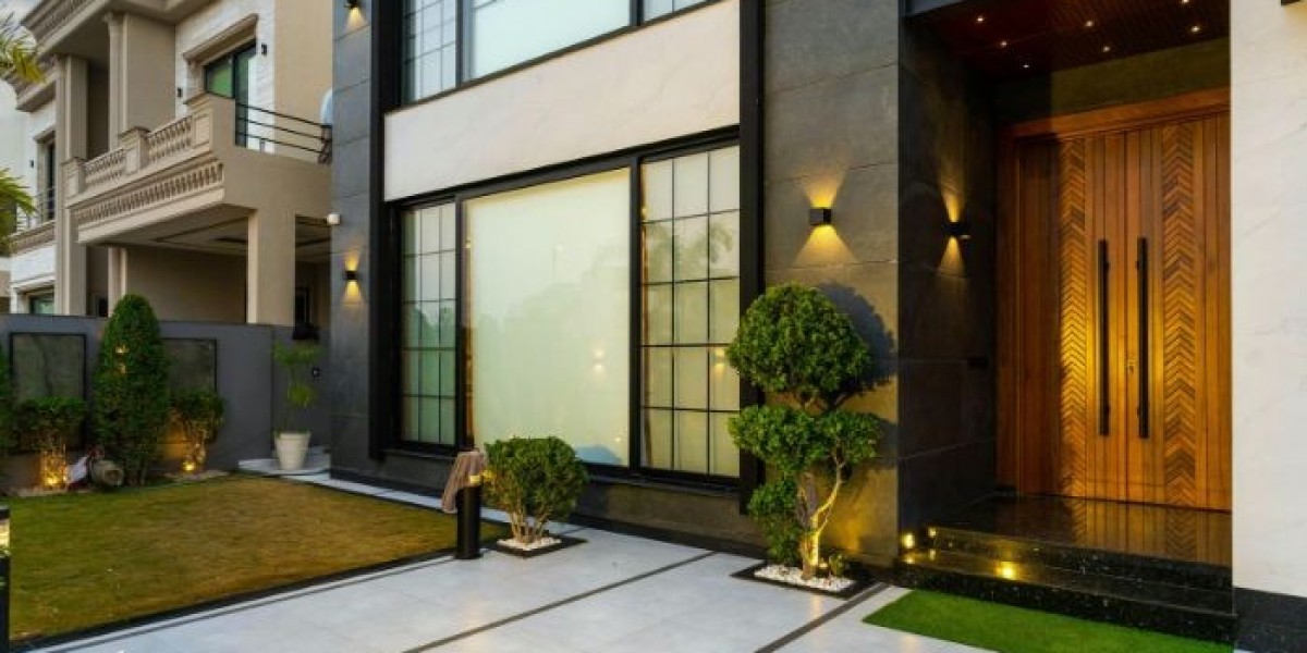 Landscapers in Dallas TX: Your Guide to a Stunning Outdoor Space