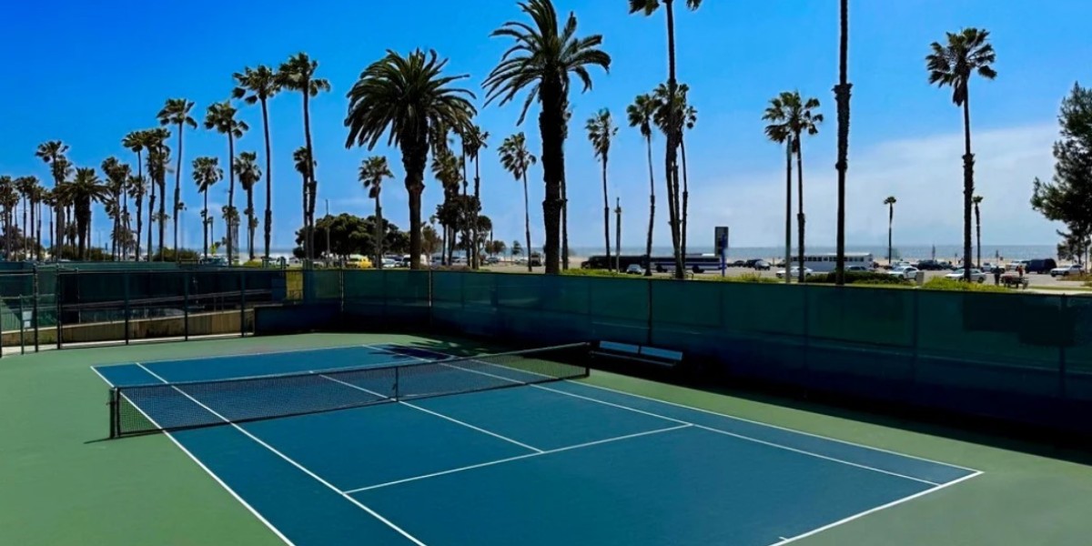 Master Your Game with Group Tennis Lessons in Santa Monica and Venice Beach