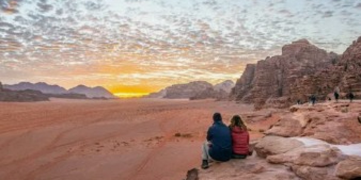 Explore the Ends of the Earth: Custom Itineraries for Your Ultimate Polar Vacation