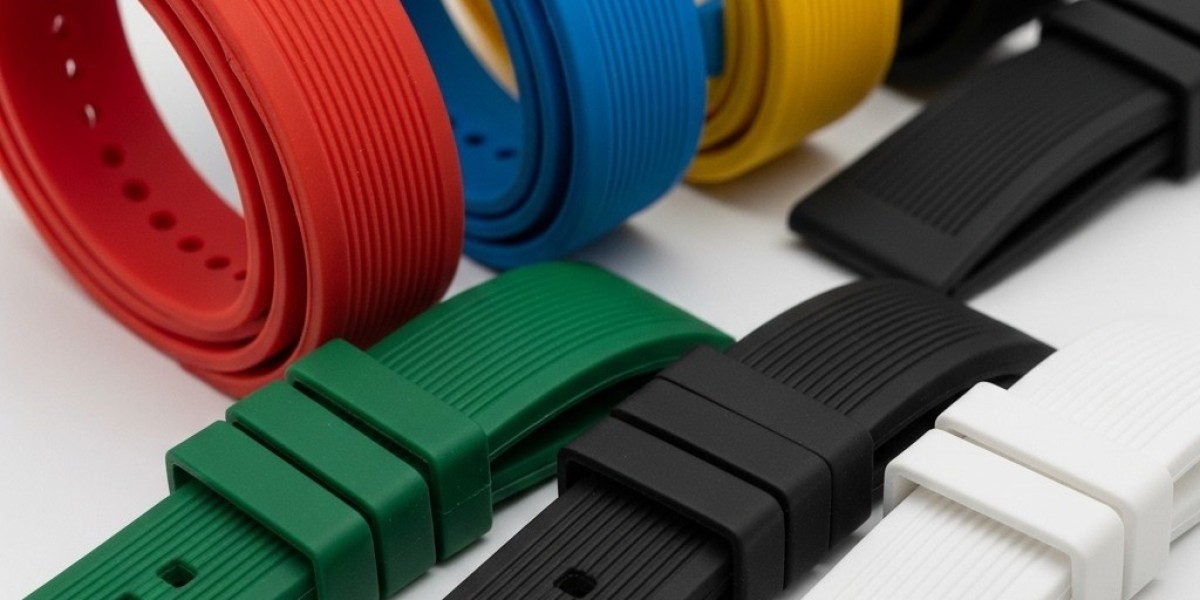 The Ultimate Guide to Rubber Watch Straps: Durability, Style, and Comfort