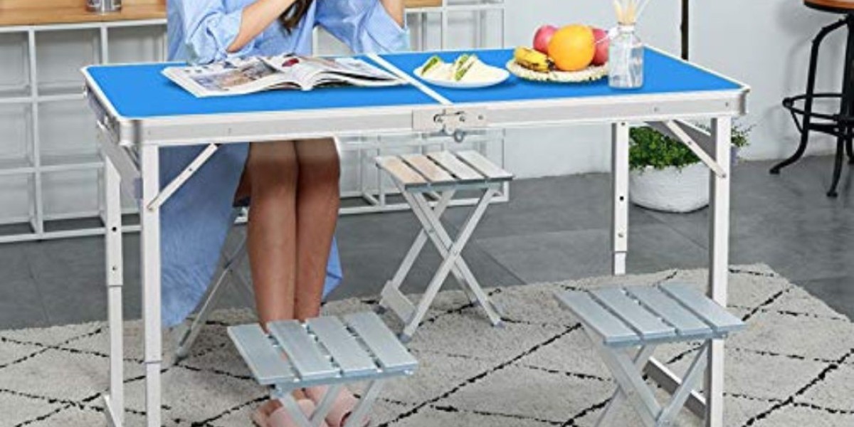 The Essential Guide to Choosing a Camping Table