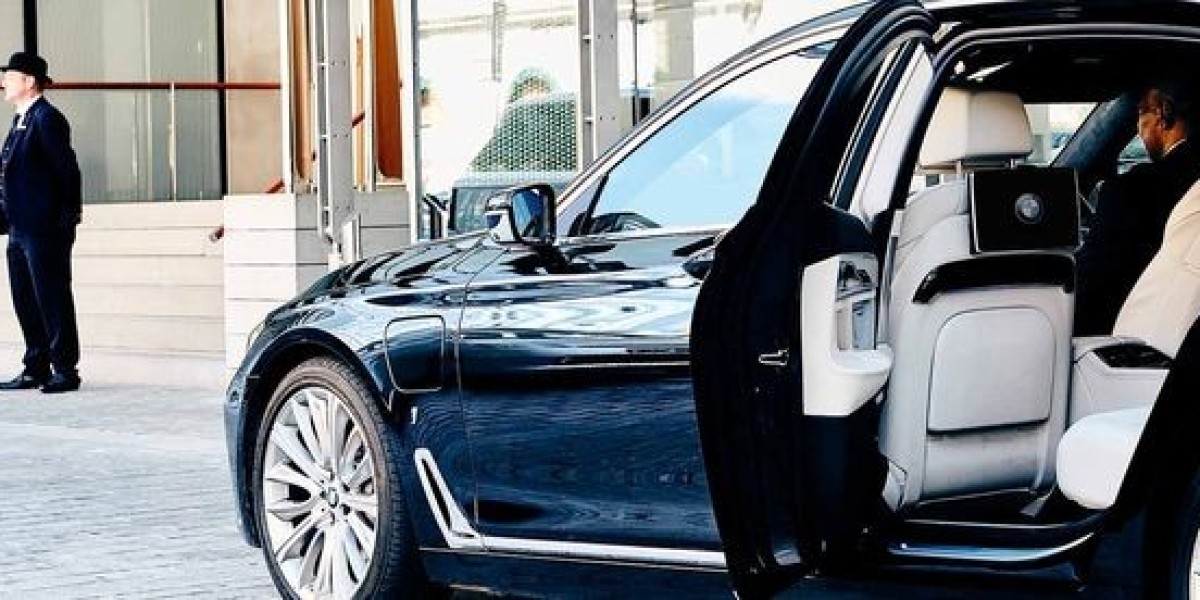Stress-Free Airport Travel with Private Taxi Transfers