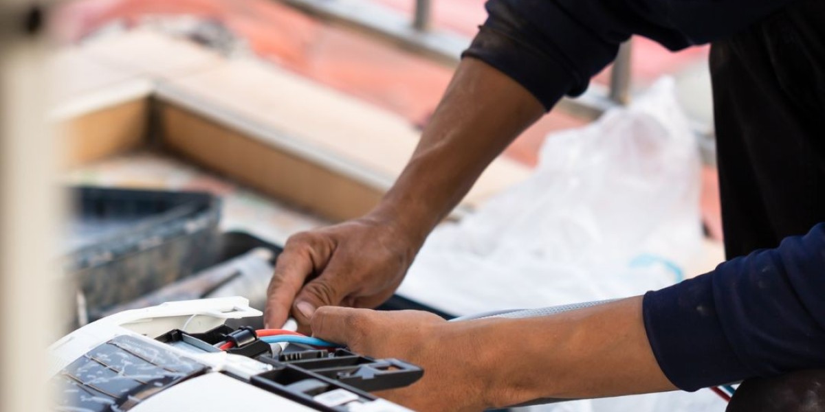 Refrigerant Leaks & Warm Air: Diagnosing the Top 5 AC Failures in the UAE